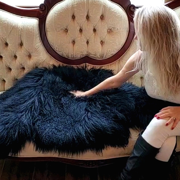 NWT Mongolian Fur Black Coat w/ Large Collar sz L - Picture 4 of 14